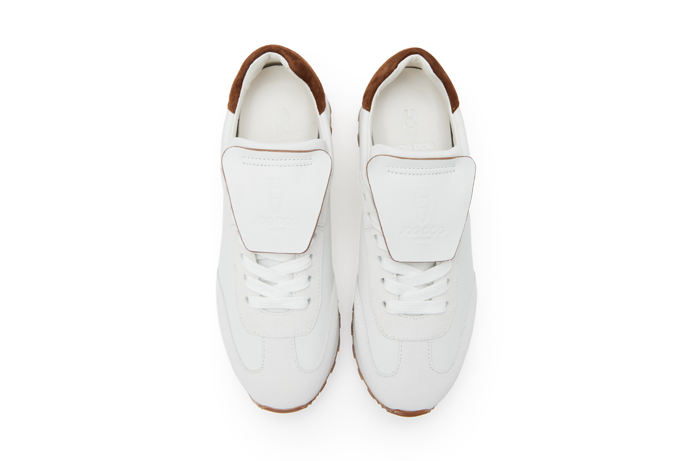 Кроссовки женские